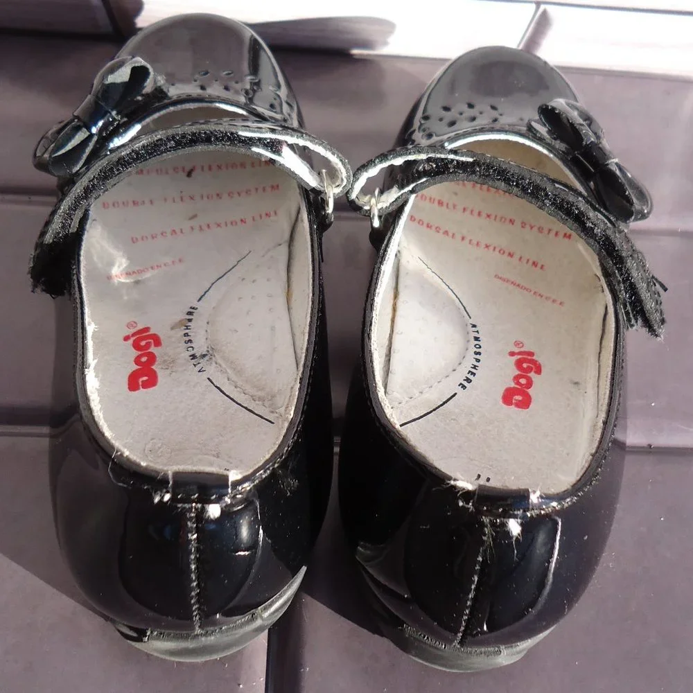 SIZE 17.  Dogi® patent leather dress shoes.